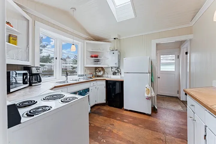 461 3rd Ave — Photo 7