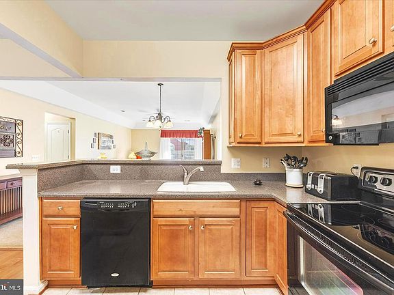 3rd image of 8800 Bosley Rd Unit 401