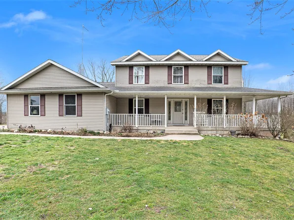 451 S Comstock Ave, Fremont, MI 49412
