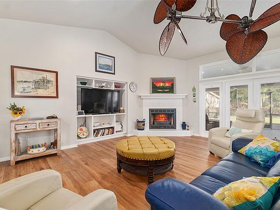 2nd image of 9425 SW 21st Ave