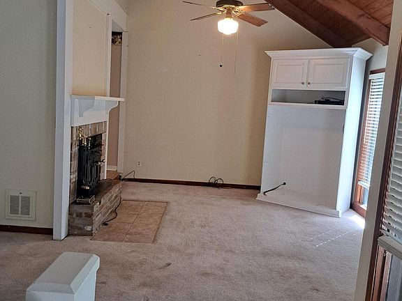 4th image of 708 Laney Dr