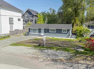 16373 15th Ave, Surrey, BC V4A 1L4