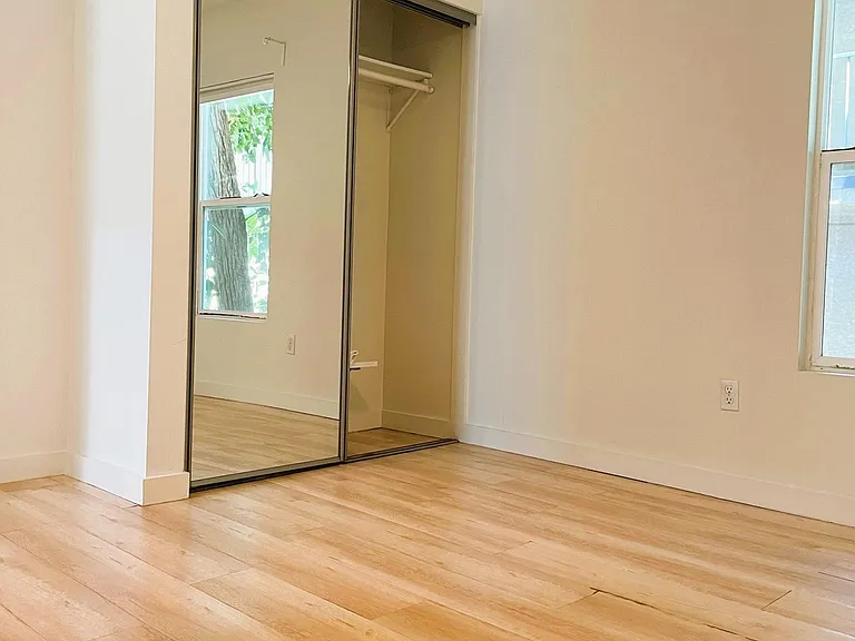 368 N Avenue 57 #7 — Photo 13