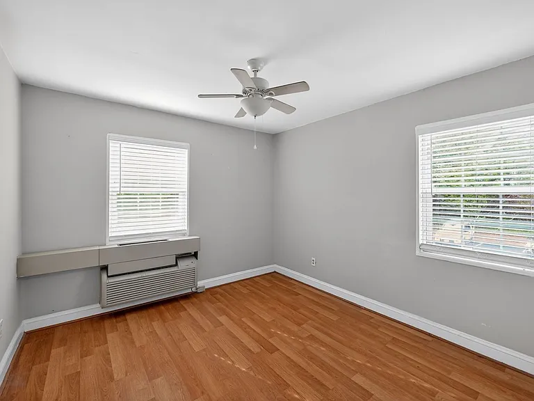 2237 Farrington Ave — Photo 11