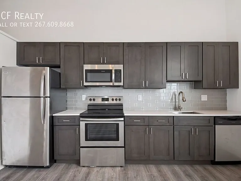 1705 Jackson St #8 — Photo 6