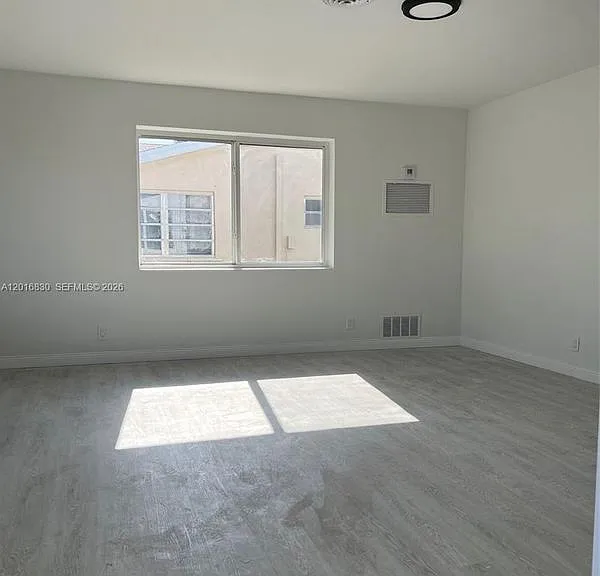 1831 NE 56th St #4 — Photo 9