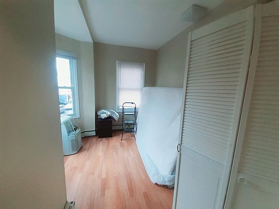 4th image of 2 Skillman Ave #2A