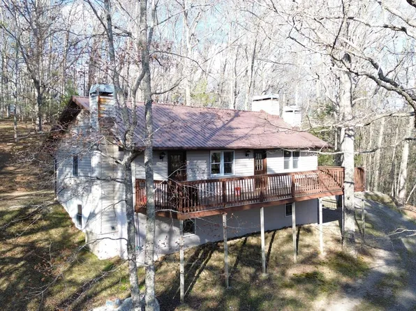 219 Seneca Crest Dr, Buckeye, WV 24924
