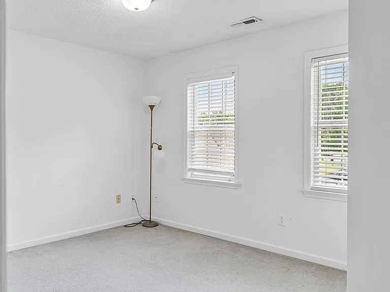 305 Foster Creek Rd — Photo 28