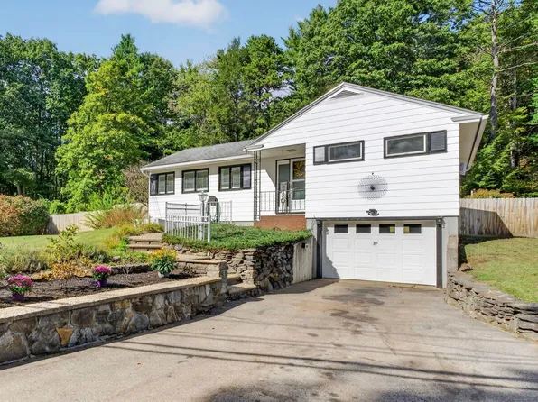39 Oak Street, Rochester, NH 03839
