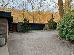 105 Merrie Woode Dr, Pittsburgh, PA