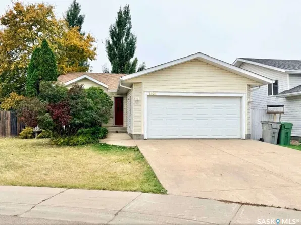 2606 42nd Avenue, Lloydminster, SK S9V 2B8