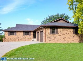 3639 Holmes Park Rd, Lincoln, NE 68506