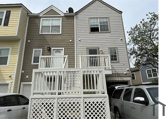 3 bed, 1312 sqft, $1,750 — Photo 2