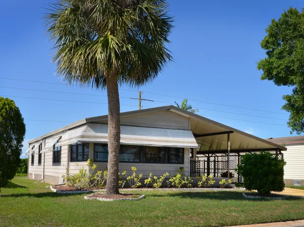 742 Gladiolus Dr, Barefoot Bay, FL 32976