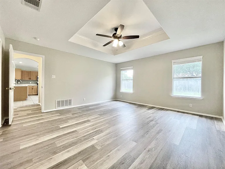 1909 Horizon Park Blvd — Photo 19