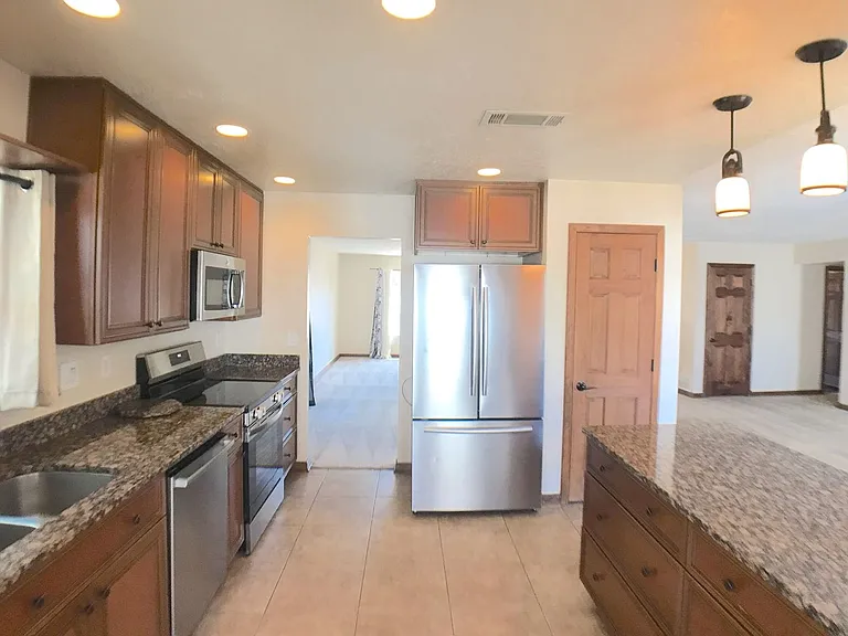 3621 Candlelight Dr NE — Photo 14