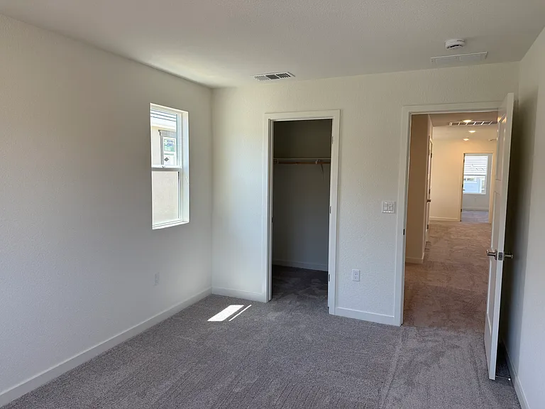 4533 Field View Dr — Photo 37