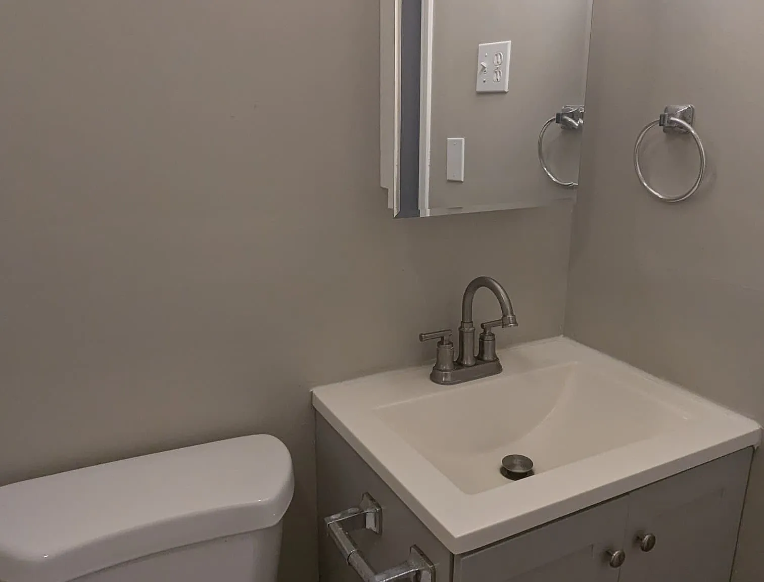 2 bed, 1000 sqft, $1,195 — Photo 2
