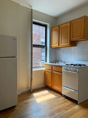 Rented by Landmark Real Estate | media 12