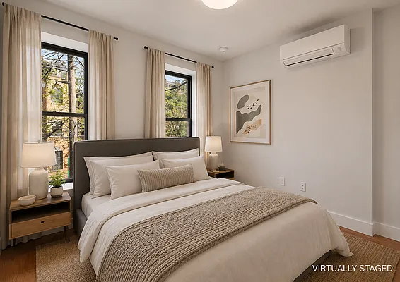 Bedroom, photo 2
