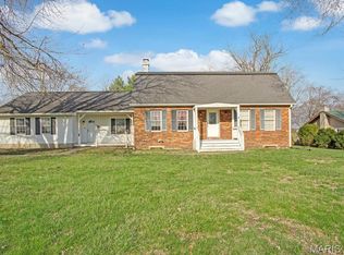 9 Parklane Rd W, Troy, IL 62294