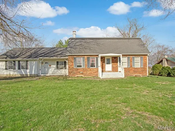 9 Parklane Rd W, Troy, IL 62294