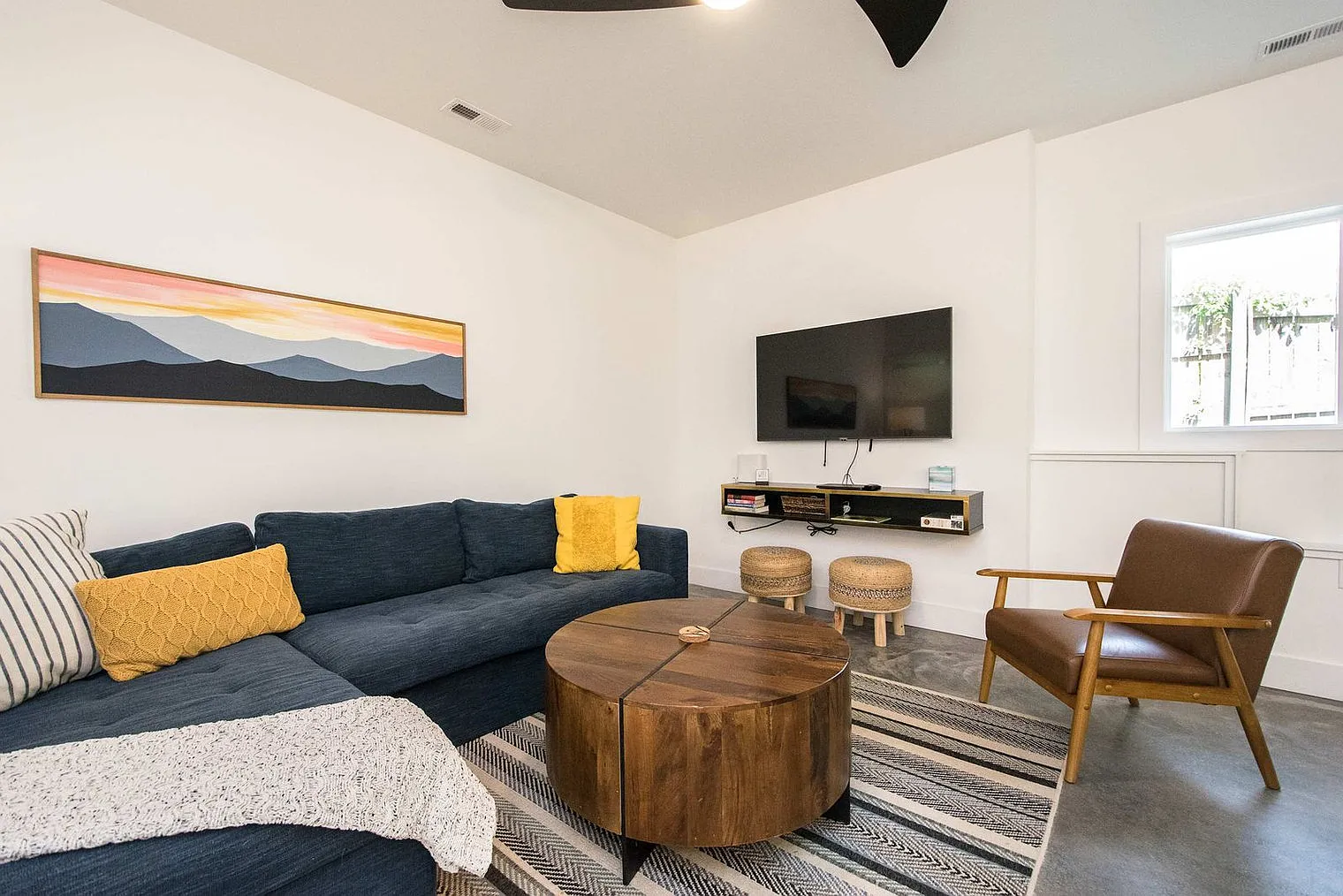 3 bed, 2.0 bath, 1786 sqft, $4,758 — Photo 1