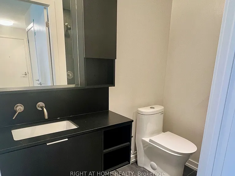 110 Broadway Ave #LPH09 — Photo 10