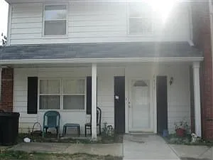 8855 Bel Air Dr photo 1