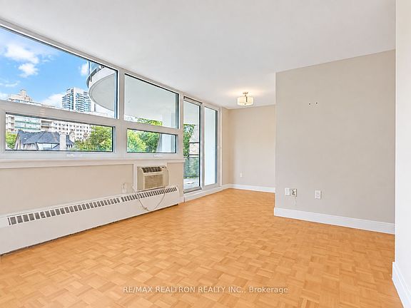 3rd image of 485 Huron St #206