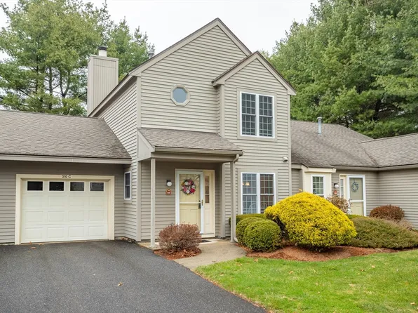 310 Ridgefield Cir #C, Clinton, MA 01510