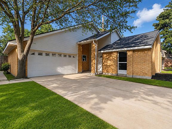4th image of 3035 Pecan Point Dr