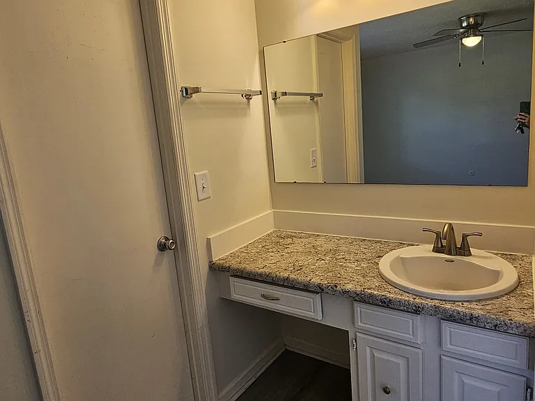 404 Millhouse Rd — Photo 10