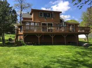 N27W30037 Maple Ave, Pewaukee, WI 53072