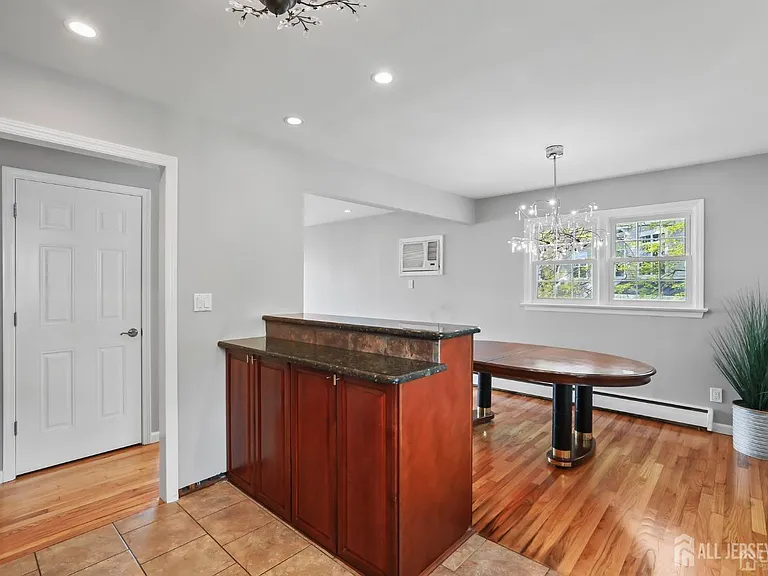 262 Wall St — Photo 4