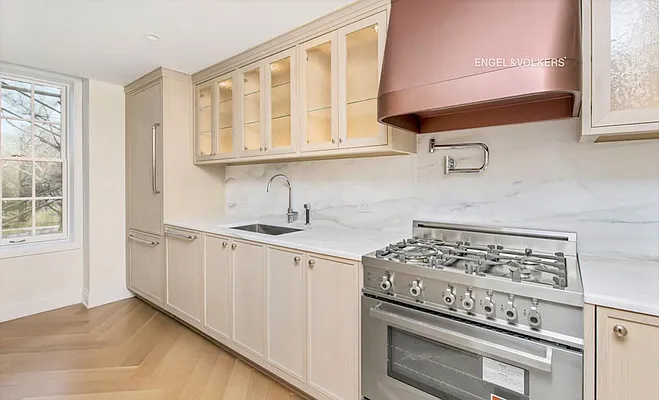 Rented by Engel & Völkers New York City | media 17