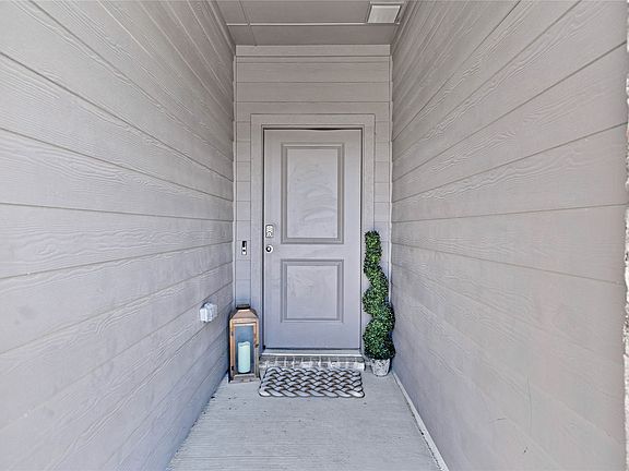 3rd image of 16420 White Fish Ln