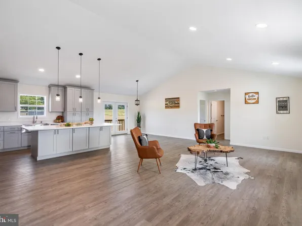 2468 John Marshall Hwy, Strasburg, VA 22657