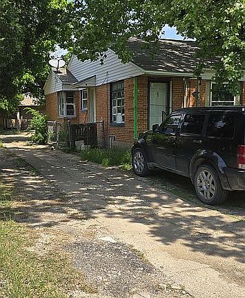 3rd image of 2929 Falls Dr