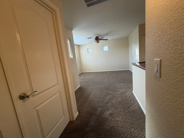 2504 W Hedgehog Pl — Photo 35