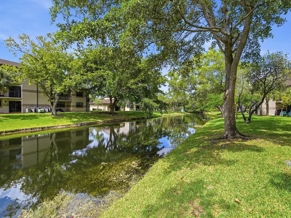 9938 NOB HILL Lane #9938, Sunrise, FL 33351