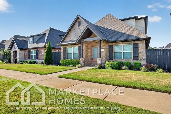 4 bed, 3.5 bath, 2052 sqft, $2,395 — Photo 2