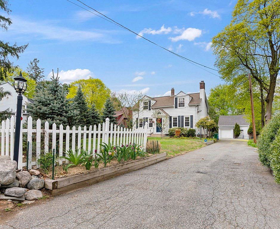 1929 Beacon St, Newton, MA 02468 MLS 73094519 Zillow