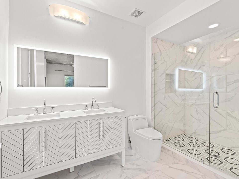 1st image of 335 SE 6th Avenue #201