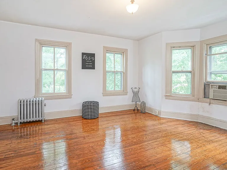 315 Chestnut St — Photo 13