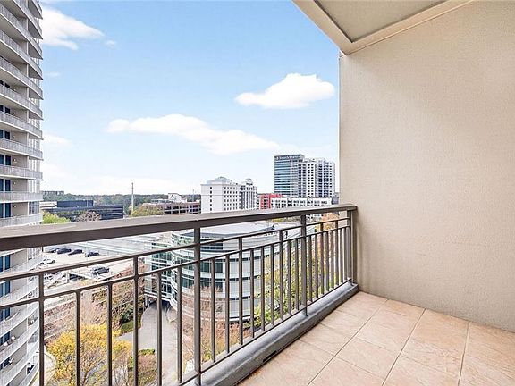 2nd image of 3334 Peachtree Rd NE APT 905