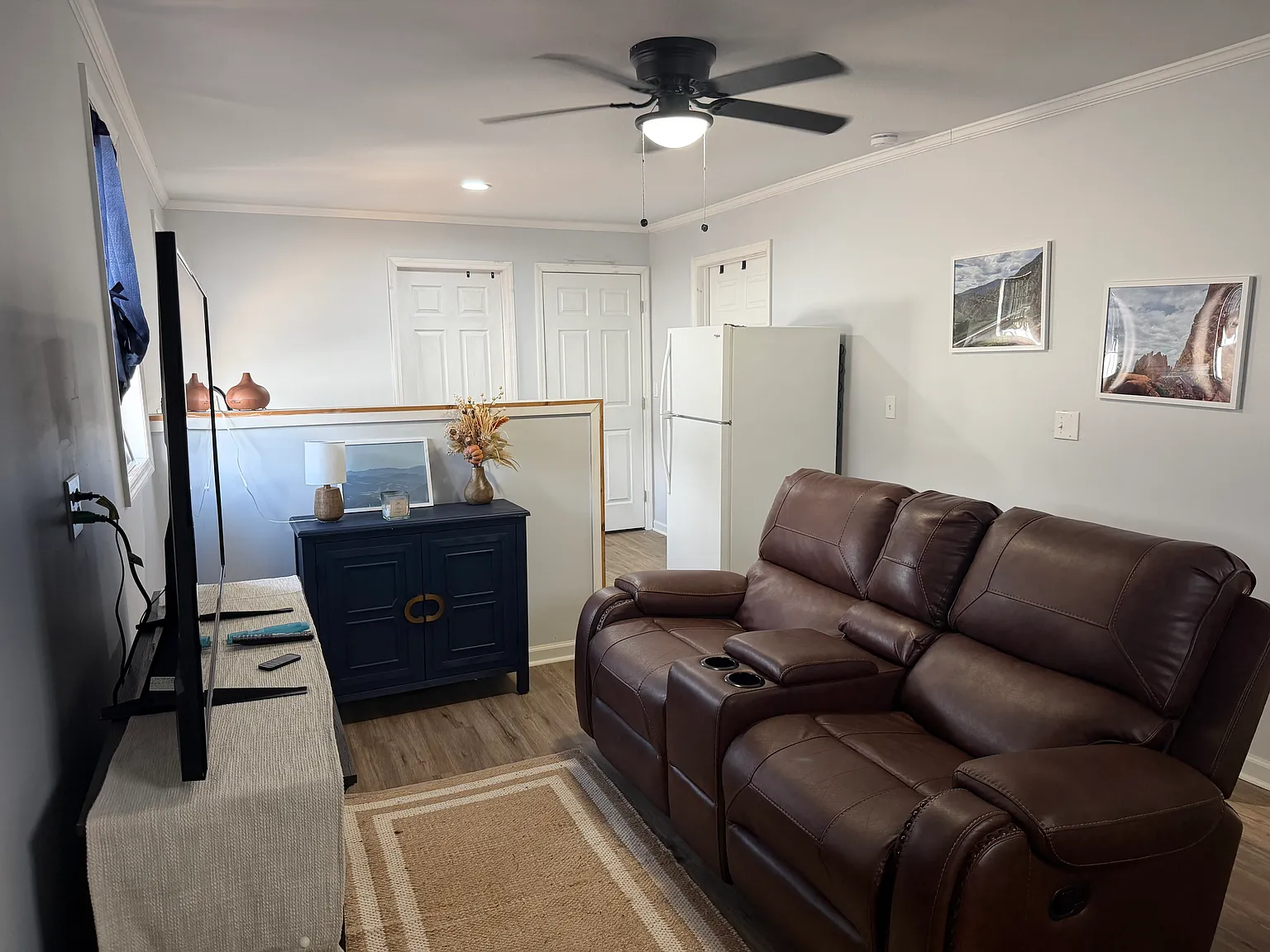 2 bed, $1,300 — Photo 2