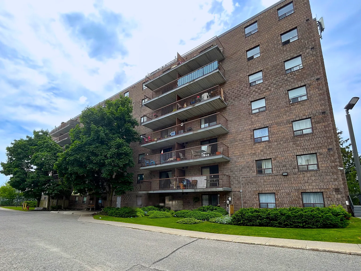 Valleyview Vista Apartments — Photo 2