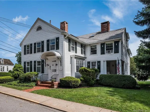 27 North Main Street #4, Essex, CT 06426